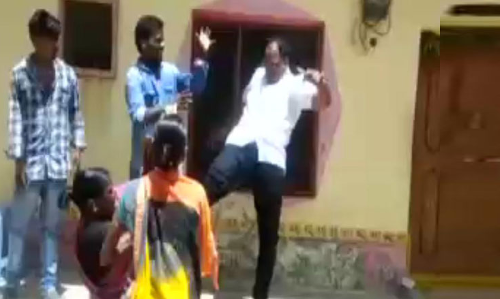 నిజామాబాద్ లో దారుణం.. మహిళను ఛాతీపై తన్నిన ప్రజాప్రతినిధి!