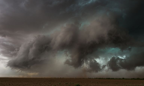 రెండు తెలుగు రాష్ట్రాల్లో పంజా విసిరిన చలిపులి రెండు తెలుగు రాష్ట్రాల్లో పంజా విసిరిన చలిపులి