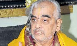 రమణదీక్షితులపై కక్షపూరితంగా వ్యవహరించిందా టీటీడీ?