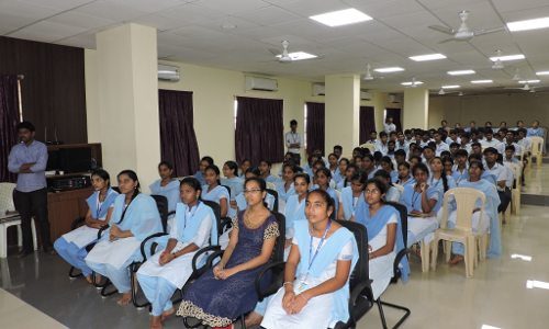 డిగ్రీలోనూ ఇంగ్లిష్‌ హవా... ప్రభుత్వ కాలేజీల్లో తెలుగుకు సెలవు