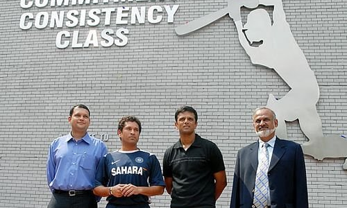 రాహుల్ ద్రావిడ్కి ఓక"వాల్" అంకితం