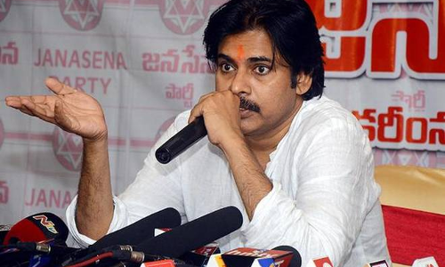 పవన్ సైలెన్స్ వెనకున్న రీజనేంటి.? పవన్ సైలెన్స్ వెనకున్న రీజనేంటి.?