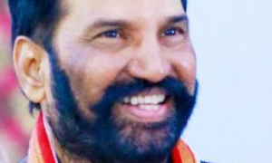 ఉత్తమ్ యుద్దం వెనుక ఆరుగురి బలగం... ఎవరా ఆరుగురు? ఉత్తమ్ యుద్దం వెనుక ఆరుగురి బలగం... ఎవరా ఆరుగురు?