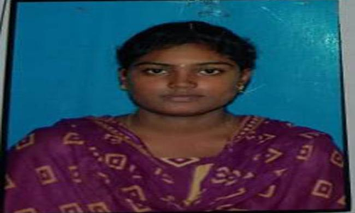 నా కొడుకునే ప్రేమిస్తావా : యువతి ఆత్మహత్య