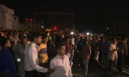 ఘోర రైలు ప్రమాదం.. 50 మందిపైగా మృతి