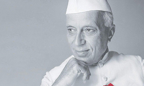 తొలిప్రధాని నెహ్రూకు ఘన నివాళి