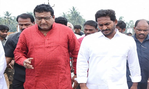 మిస్ ఫైర్ అయిన జగన్ గన్..