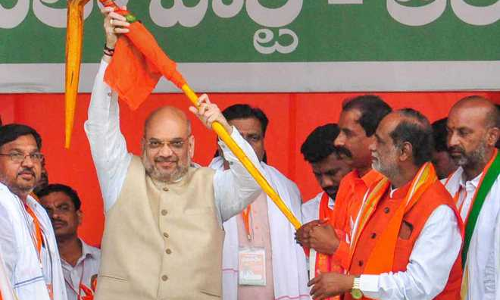 కాషాయ కార్యకర్తలకు షా చేసిన కర్తవ్యబోధ