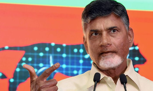 తమ్ముళ్లకు విస్మయాన్ని కలిగిస్తున్న చంద్రబాబు నిర్ణయం తమ్ముళ్లకు విస్మయాన్ని కలిగిస్తున్న చంద్రబాబు నిర్ణయం