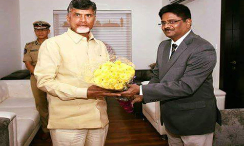 ముఖ్యమంత్రిని కలిసిన మాజీ డీజీపీ నండూరి..ఆయన వ్యాఖ్యలు ఖండన