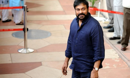 అప్ర‌తిష్ట‌ను మూట‌గ‌ట్టుకుంటున్న చిరంజీవి