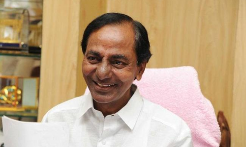 ముందస్తు సంకేతాలతో వేడెక్కుతోన్న తెలంగాణ....మంత్రులతో సీఎం అత్యవసర భేటీ