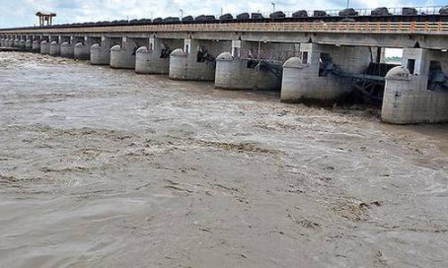 డేంజర్‌లో పడిన సుంకేసుల డ్యామ్..