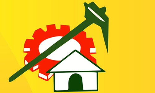 టీడీపీలో చేరకపోతే కేసులు పెడతామంటూ బెదిరిస్తున్నారు