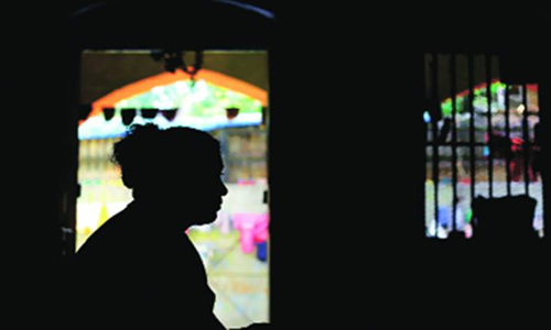 యువతిని వ్యభిచారంలోకి దింపి..