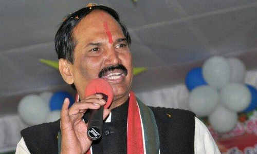 ఉత్తమ్ సెగలు...తెలంగాణ కాంగ్రెస్లో అంతర్గత విభేదాలు ఉత్తమ్ సెగలు...తెలంగాణ కాంగ్రెస్లో అంతర్గత విభేదాలు