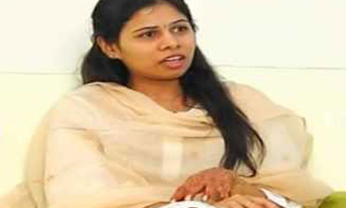 షాక్ లో మంత్రి అఖిలప్రియ