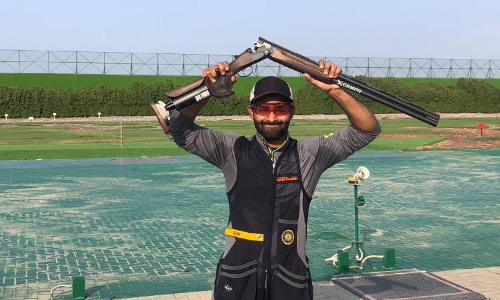 స్కేట్లో స్వర్ణం సాధించిన తొలి భారతీయుడి! స్కేట్లో స్వర్ణం సాధించిన తొలి భారతీయుడి!