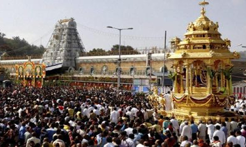 తిరుమల వెంకన్న సన్నిధానంలో తగ్గిన భక్తుల రద్దీ తిరుమల వెంకన్న సన్నిధానంలో తగ్గిన భక్తుల రద్దీ