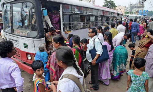 న‌గరంలో త‌గ్గిన ఆర్డిన‌రీ బ‌స్ ఛార్జీలు