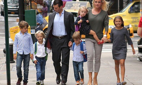 డొనాల్డ్ ట్రంప్ కోడలు కూల్చిన కాపురం డొనాల్డ్ ట్రంప్ కోడలు కూల్చిన కాపురం