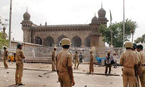 సంచలనం: మక్కామసీదు పేలుళ్ల కేసు కొట్టివేత!