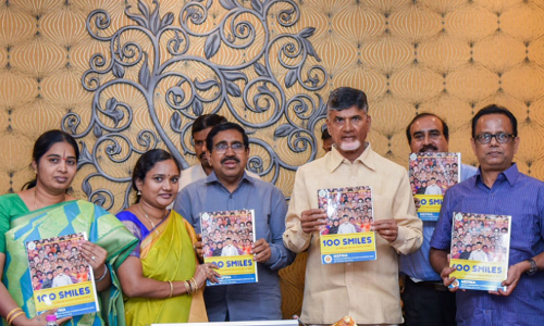 కనీసం పది వేలు సంపాదించాలి: సీఎం