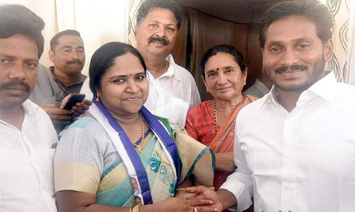 వైసీపీలో చేరిన మాజీ ఎమ్మెల్యే!