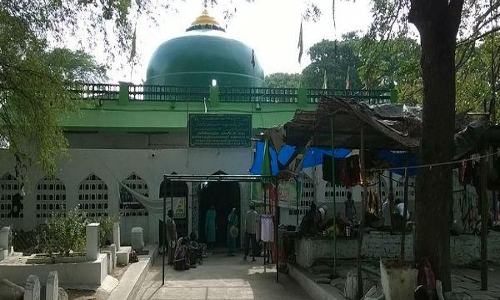 ఆ దర్గాలో రాత్రివేళ ఎవరూ ఉండకూడదు.. కారణమేంటి?