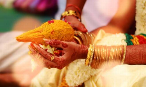 పీటలమీద ఆగినపెళ్లి.. పెళ్లికూతురు వీడియో చూసి..