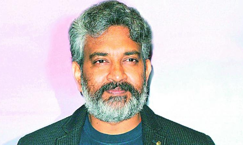 గ్ర‌హాల కోసం రాజ‌మౌళి పూజ‌లు..?