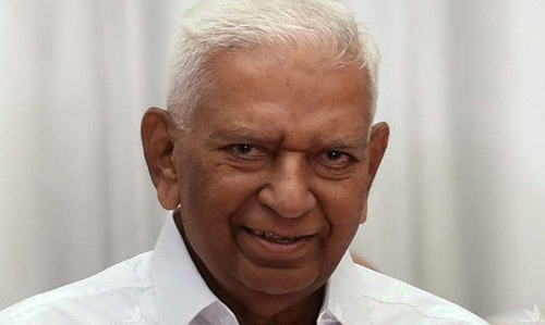 బిగ్ బ్రేకింగ్ : కర్ణాటకలో ప్రభుత్వ ఏర్పాటుకు వారికే అవకాశమిచ్చిన గవర్నర్