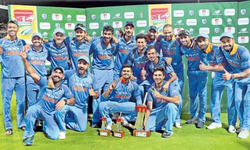 అదే జోరు.. అదే దూకుడు.. అదే జోరు.. అదే దూకుడు..