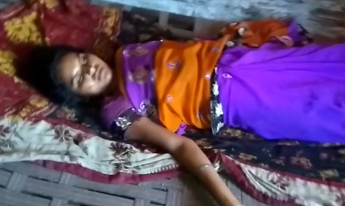 రహస్యంగా ఫోన్ మాట్లాడుతోందని భార్యను..