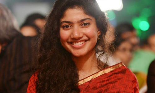 అమ్మ పాత్ర‌లో సాయిప‌ల్ల‌వి