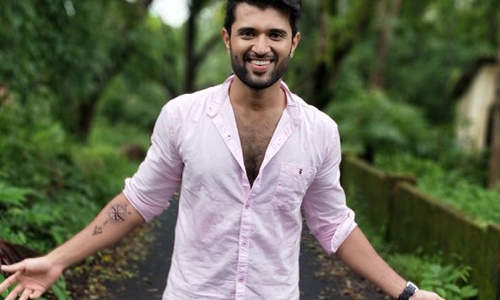 కెఎల్‌ఎమ్ మాల్ బ్రాండ్ అంబాసిడర్‌గా విజయ్ దేవరకొండ