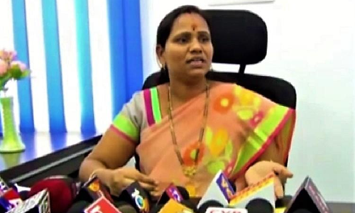 లంచం తీసుకోమన్న మంత్రి..కేసీఆర్ వర్గంలో కలకలం లంచం తీసుకోమన్న మంత్రి..కేసీఆర్ వర్గంలో కలకలం