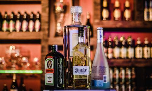 కొత్త సంవత్సరం వేళ మందుబాబులకు శుభవార్త