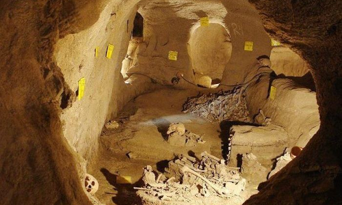 మరోసారి వార్తల్లోకి మహాభారతం...లక్ష్యగృహా ప్రాజెక్టులో కీలక ఆధారాలు లభ్యం మరోసారి వార్తల్లోకి మహాభారతం...లక్ష్యగృహా ప్రాజెక్టులో కీలక ఆధారాలు లభ్యం