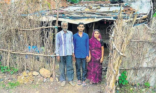 మట్టిలో మాణిక్యం...‘చెత్త’ కుటుంబం నుంచి ఎయిమ్స్‌కు