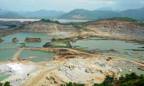 పోలవరం ప్రాజెక్టుపై ఏపీకి స్వల్ప ఊరట