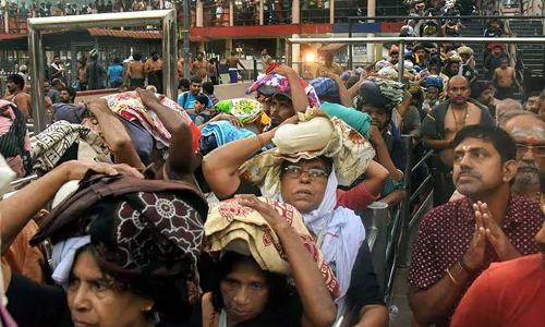 అయ్యప్ప దర్శనానికి 550మంది మహిళలు అయ్యప్ప దర్శనానికి 550మంది మహిళలు