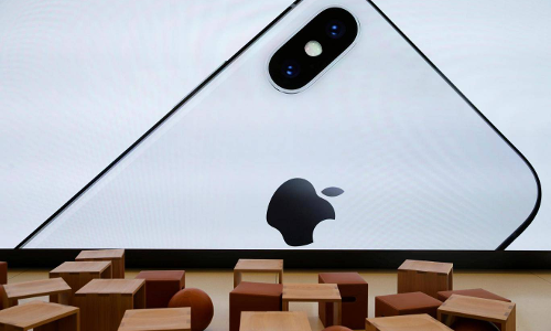 ఆపిల్ సంస్థను భయపెడుతున్న తెలుగు అక్షరం..