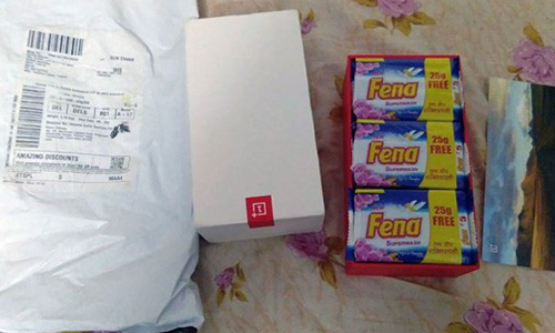 వన్‌ప్లస్ 5 బుక్ చేస్తే డిటర్జెంట్ ప్యాక్స్ వచ్చాయి!