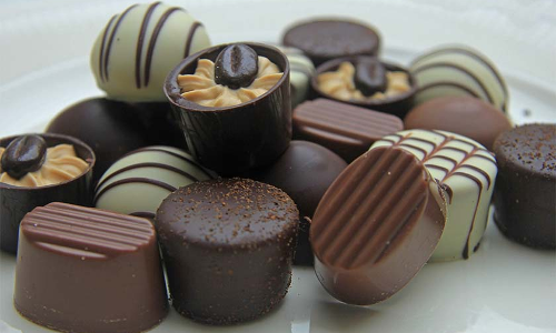 హైదరాబాద్ లో జోరుగా సాగుతున్న లిక్కర్ చాక్లెట్స్ విక్రయం....