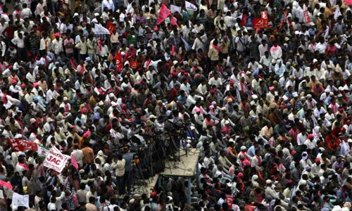 వీరంతా లోకల్‌ అనుకుంటున్నారా? కాస్త మనసుపెట్టండి!!