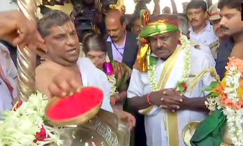 ఆ అడ్డు లేకుండా చూడు దేవుడా.. ఆ శాఖ మాకే కావాలి : కుమారస్వామి