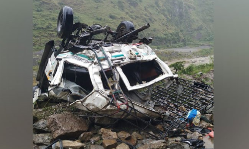 ఘోర రోడ్డు ప్రమాదం.. 13 మంది మృతి