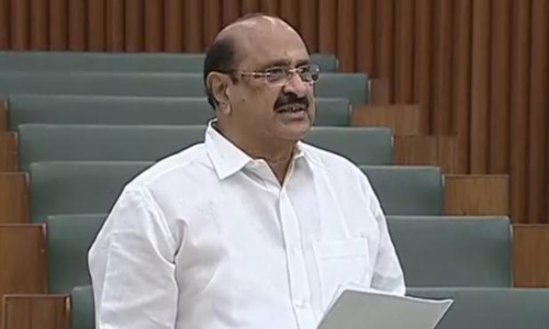 నీలాంటి వాడిని ఎప్పుడూ చూడలేదని సీఎం అన్నారు