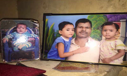 ఆకలికి అలమటించి ముగ్గురు చిన్నారులు మృతి